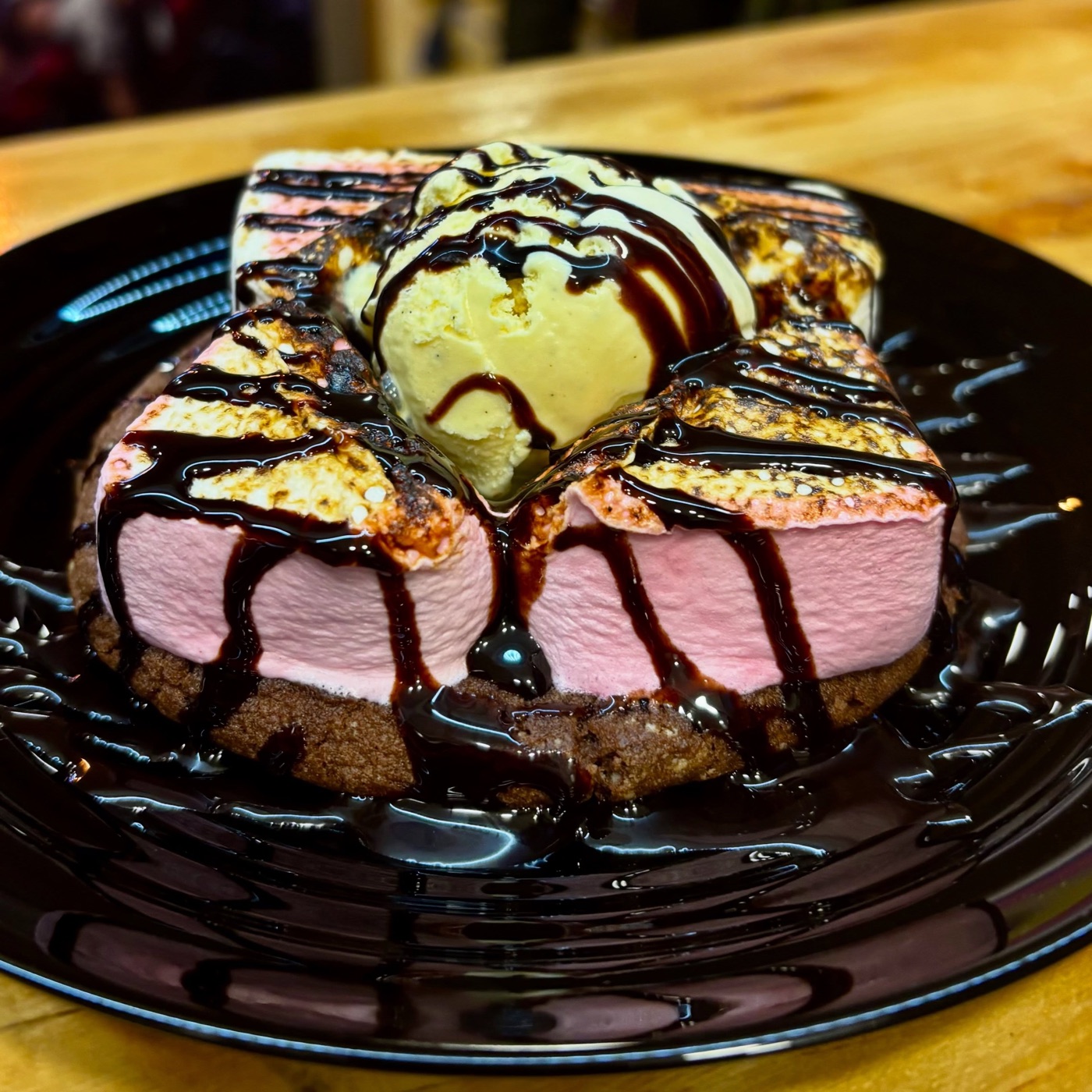 Triple cookie con helado y marshmallows